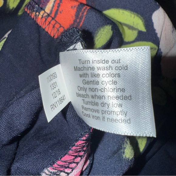 Lane Bryant Women Black with Multi Peony Florals 3/4 Sleeve Top Size 26/28 - Picture 9 of 10